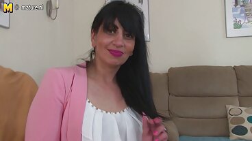 스콧 손톱 항문 섹시한중년여성 alena 크로프트