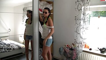 RealityKings: Hot Roommate는 Spencer Bradley와 함께 PornHD에서 나이 든 남자만을 성교시킵니다.