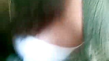 Slim4K: PornHD에서 변태 남자 친구가 멋지게 뚫은 매력적인 십대의 스테파니 구멍