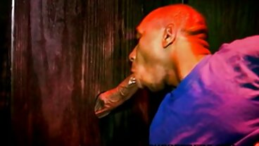 조산사는 임신 한 여자와 흥분한 남자 친구를 돕습니다! BRAZZERS 동영상