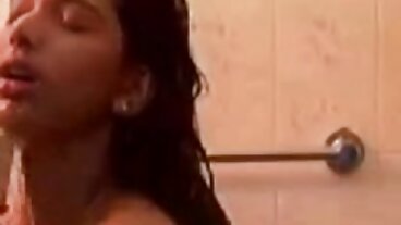 Reality Kings: 간호사 여자 친구 Violet Myers는 PornHD에서 섹시한 마사지가 필요합니다.