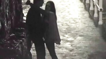러시아어 연구소: PornHD의 연구소에서 Zazie Skymm & Cherry Kiss가 있는 슈퍼 관능적인 삼인조