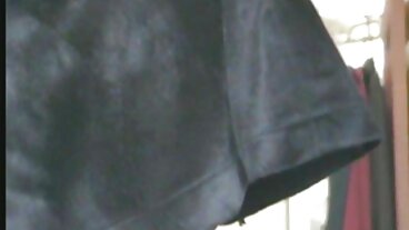 크 boobed 빨강 머리 알렉시스 페이 댄스 고 튀