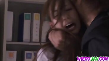 털이 많은 ginger 단 정치 못한 여자 shakes 그녀의 대규모 melons